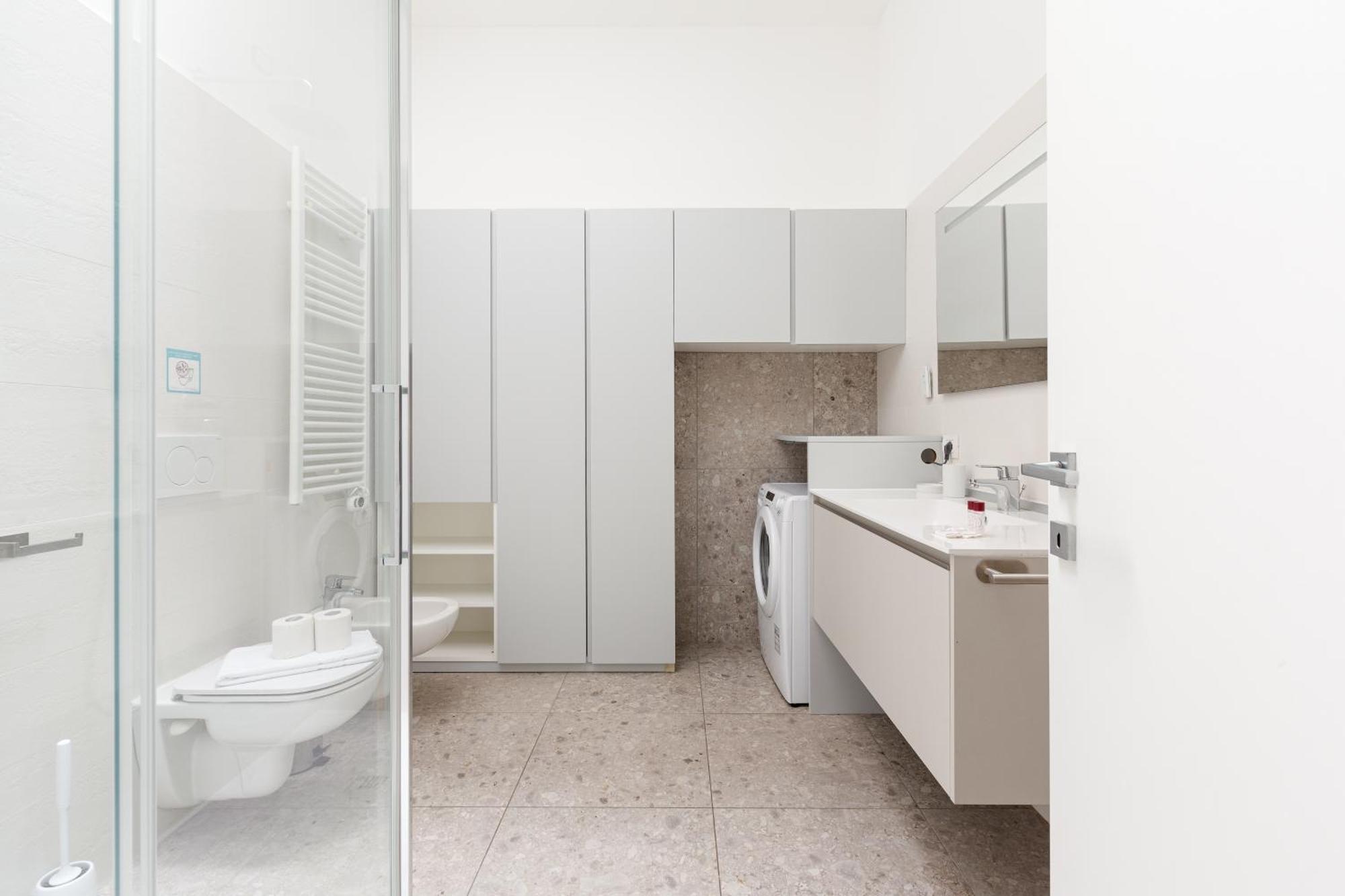 Missori & Bocconi Renovated Studio Milan Luaran gambar