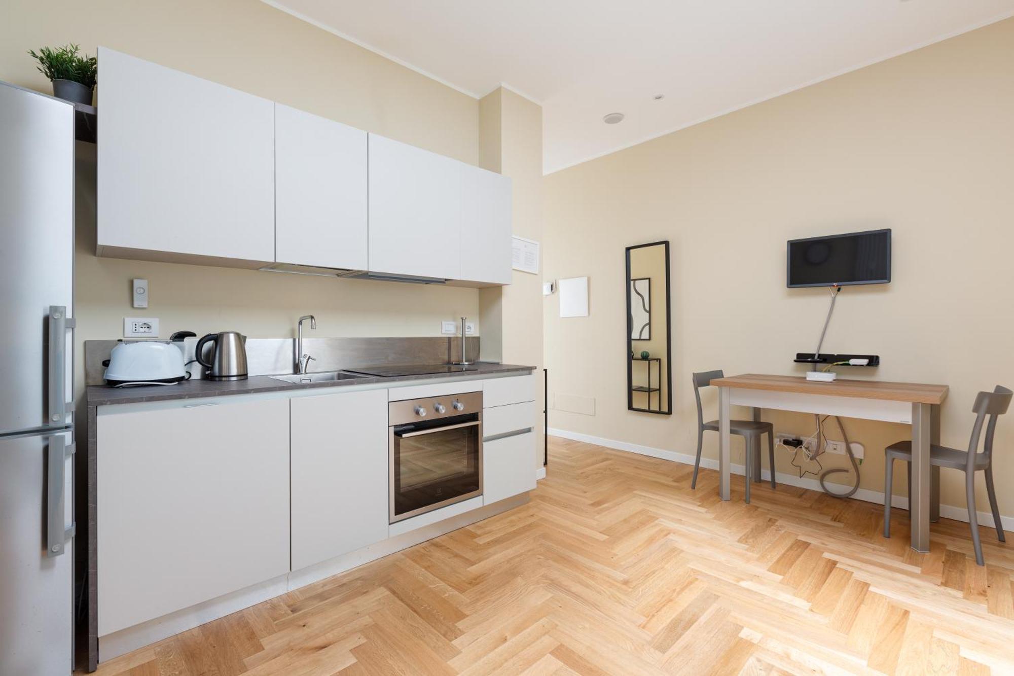 Missori & Bocconi Renovated Studio Milan Luaran gambar